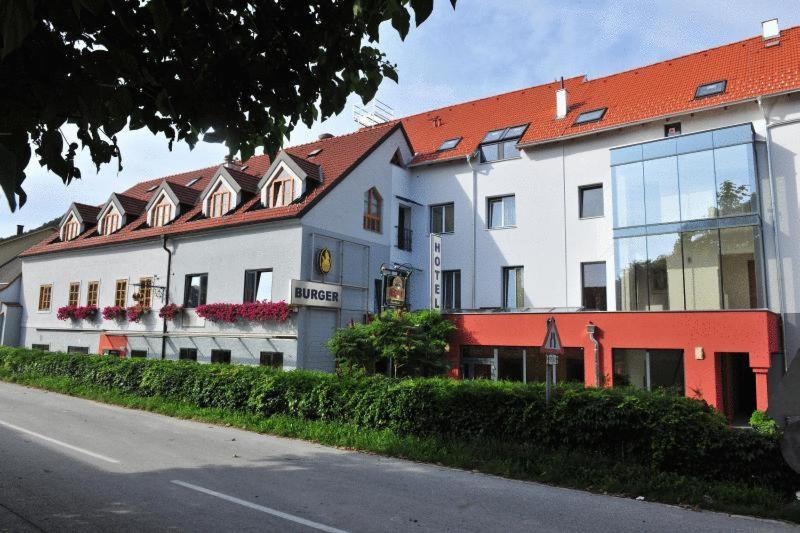 Gasthof Hotel Zur Goldenen Krone Furth bei Gottweig エクステリア 写真